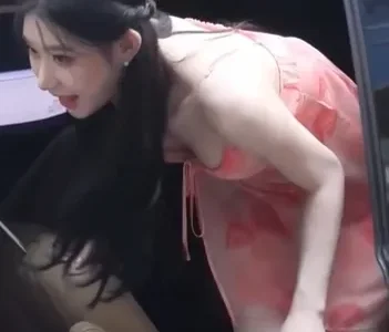 ITZYチェリョンおっぱいノーブラ動画